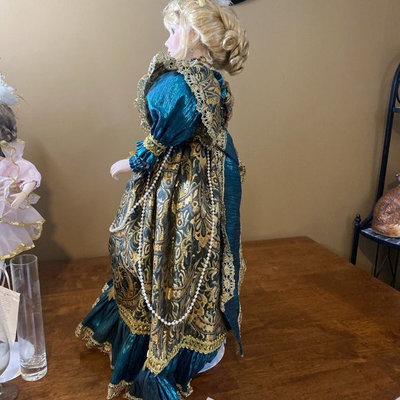 Treasures Forever Collection, William Tung, 23 1/2" Inches Tall  "Nicole" Doll - Picture 6 of 8